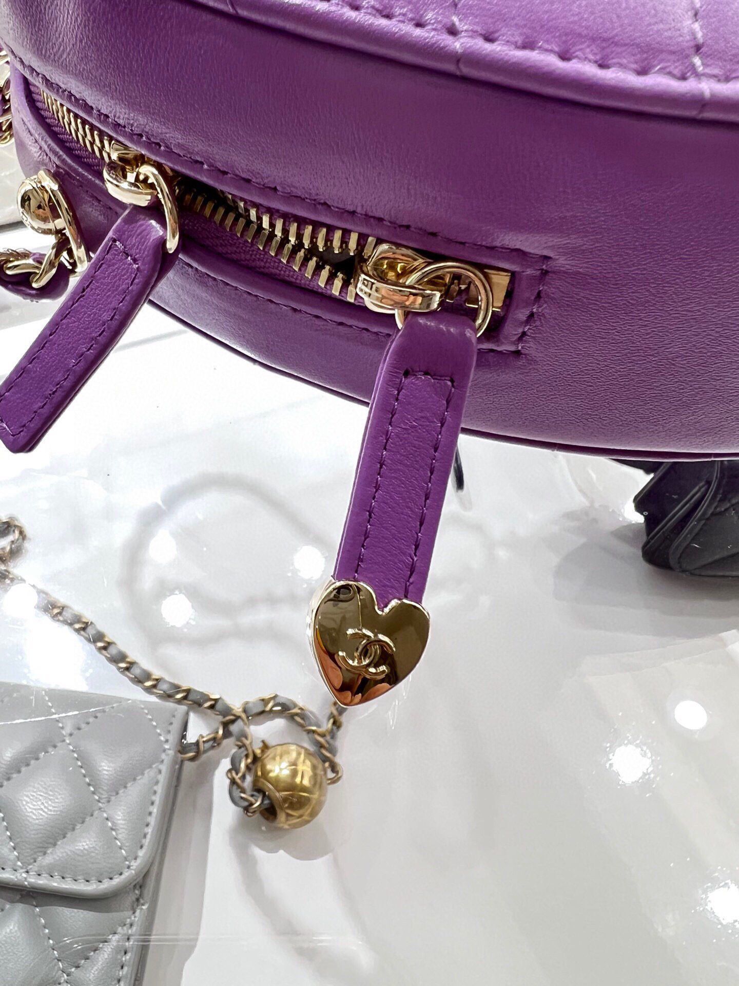 Chanel 2022S Love Heart Original Lambskin Crossbody Chain Bag AS3191Y Purple