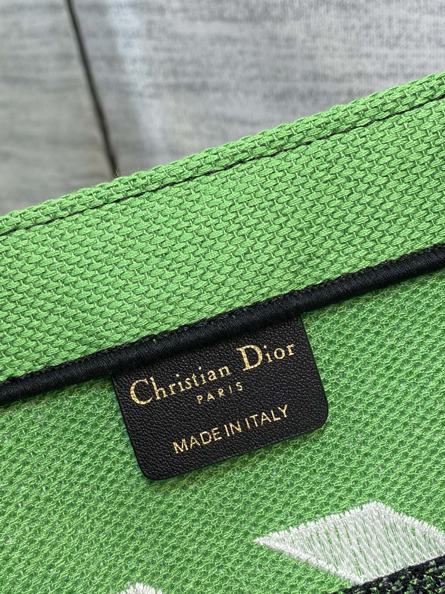 DIOR BOOK TOTE Embroidery C1287-28 green