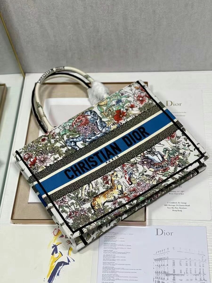 SMALL DIOR BOOK TOTE Embroidery C1287-30 white