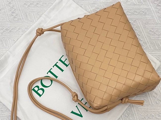 Bottega Veneta Small intrecciato leather cross-body bag 680255 Almond