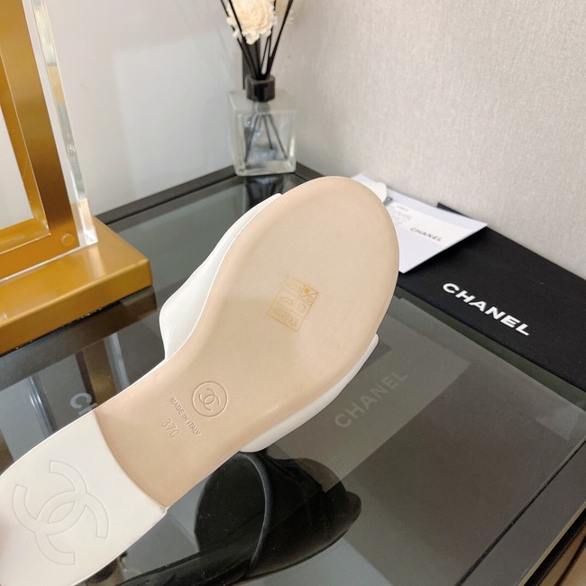 Chanel slipper 61801-1