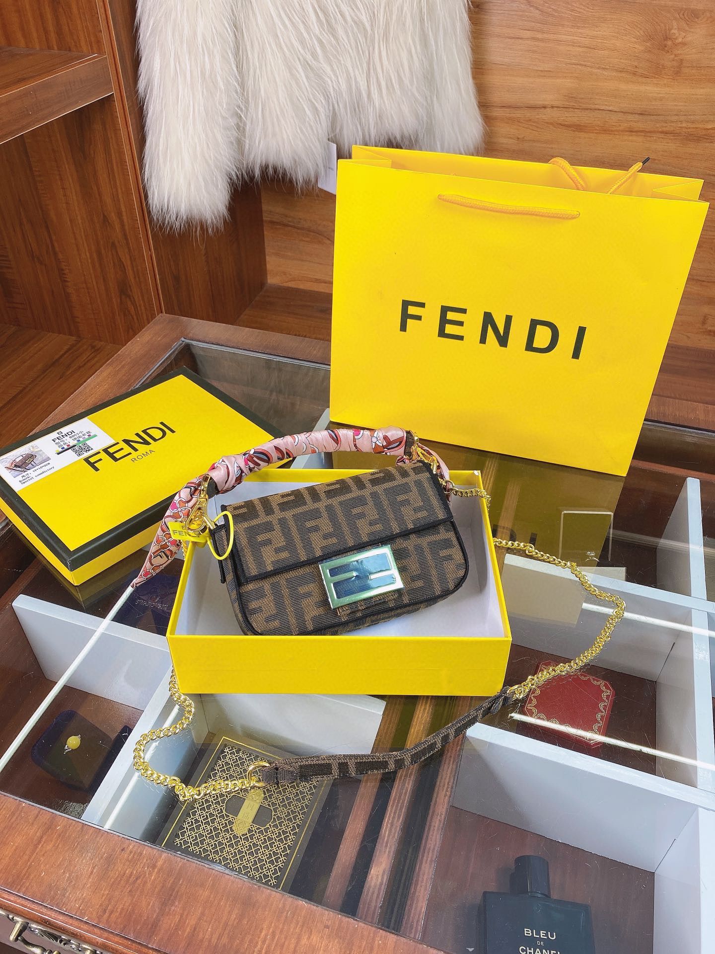 FENDI MINI BAGUETTE CHAIN FF fabric bag 8852 brown