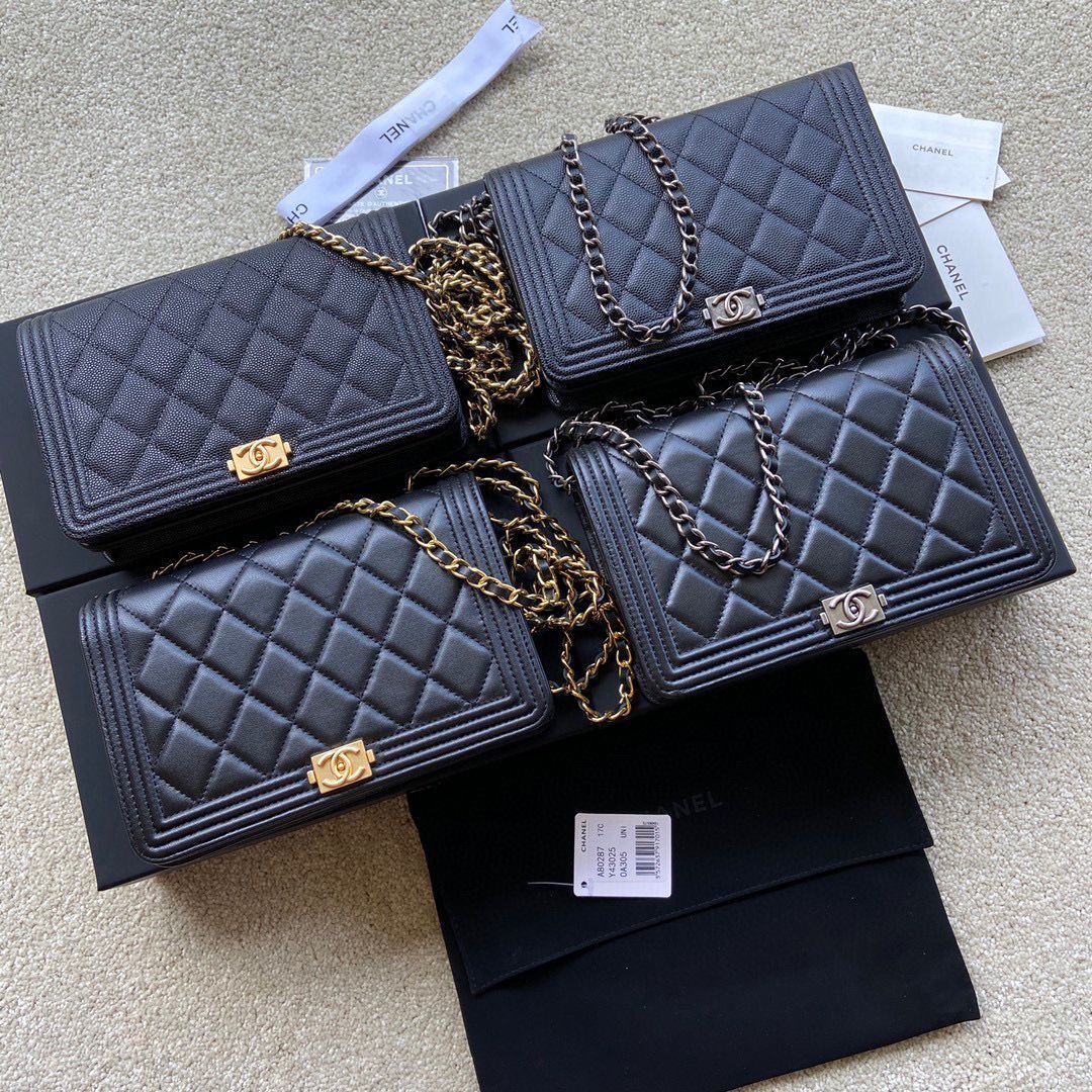 BOY CHANEL Original Wallet on Chain A80287 black