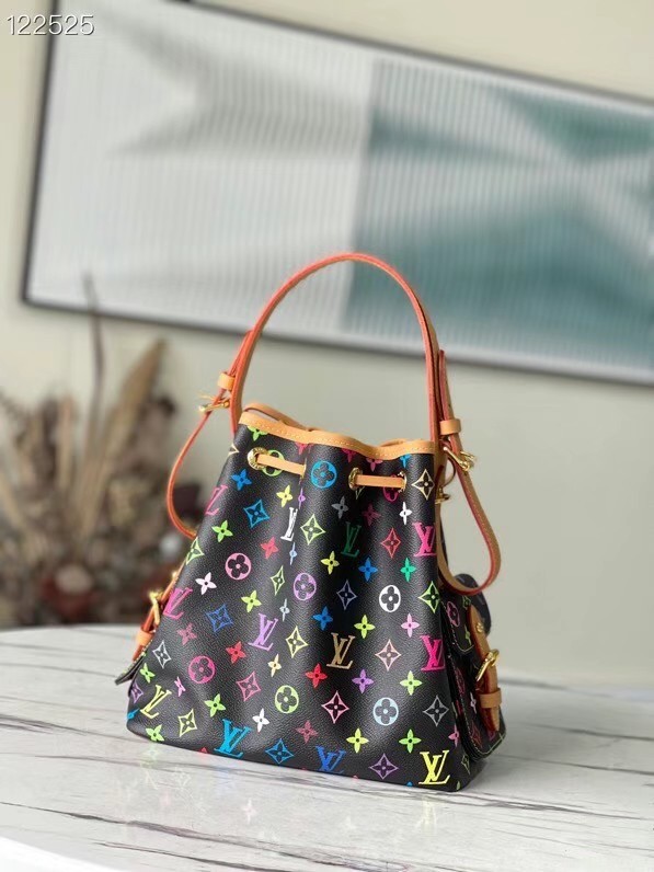 Louis Vuitton NEONOE M42229 black