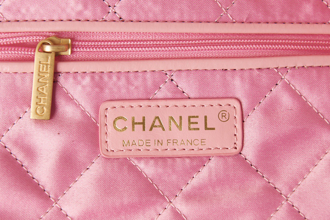 CHANEL 22 SMALL HANDBAG AS3260 pink