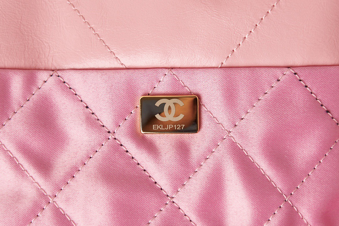 CHANEL 22 SMALL HANDBAG AS3260 pink