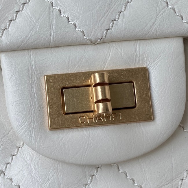 CHANEL CLASSIC WALLET ON CHAIN Calfskin & Gold-Tone Metal AS224 WHITE