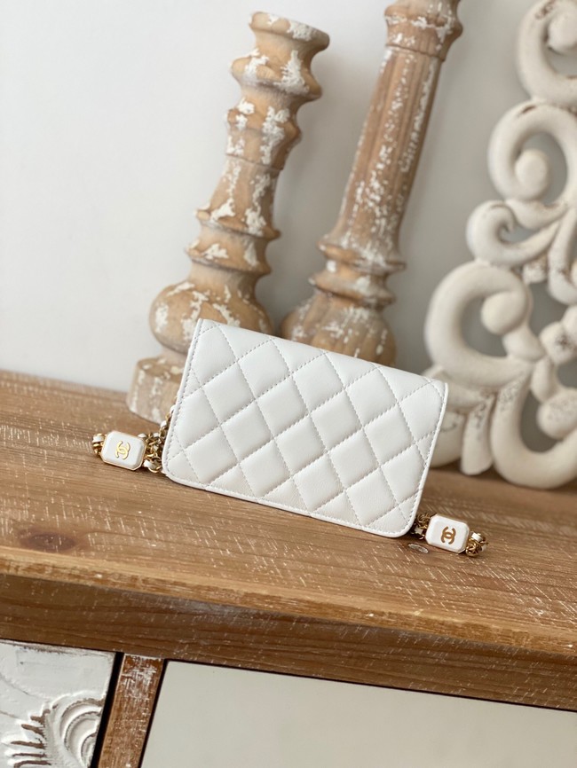 Chanel CLUTCH WITH CHAIN AP2929 white