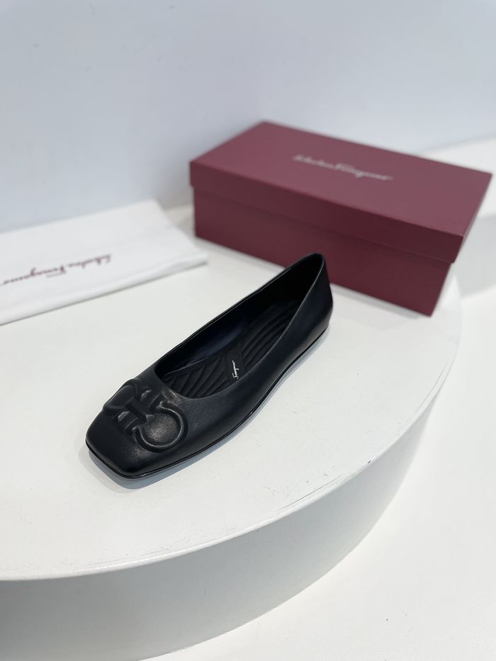 Ferragamo Shoes FMS00053