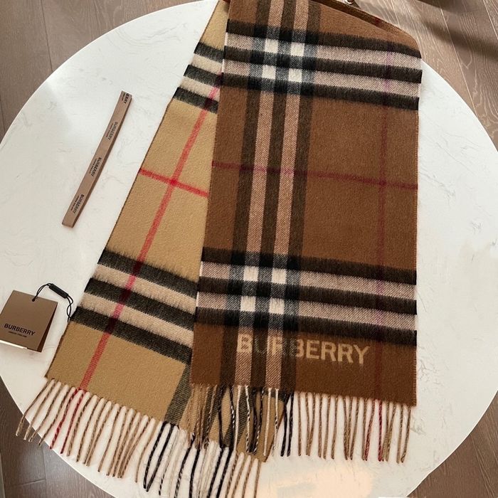 Burberry Scarf BBC00008