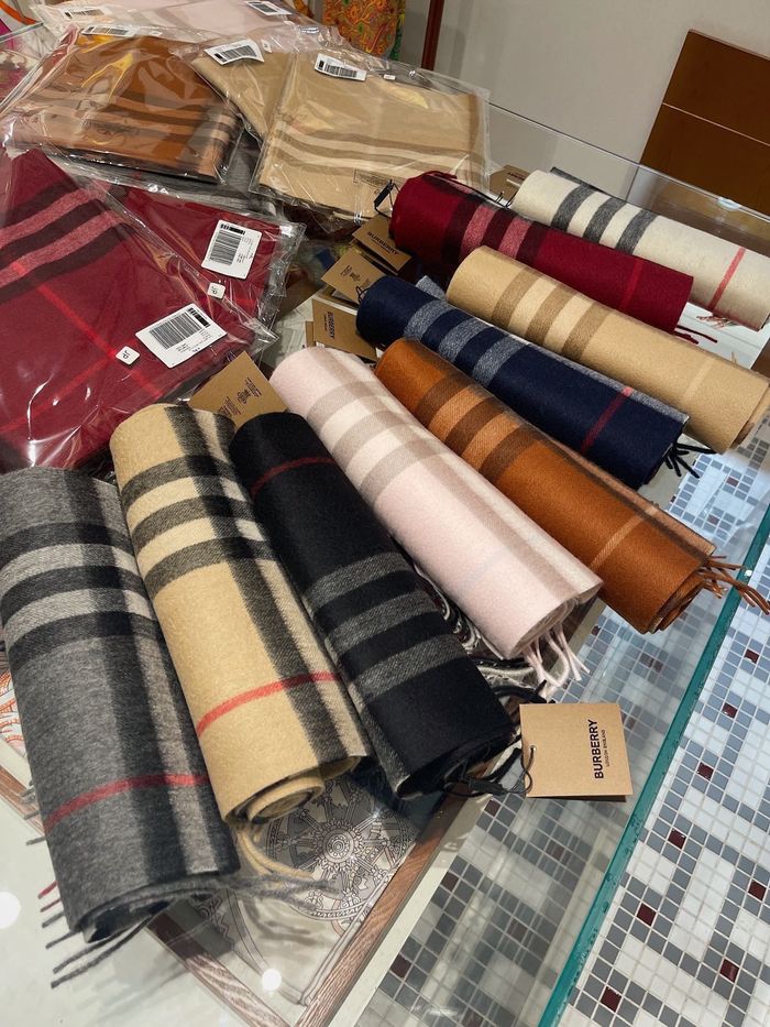 Burberry Scarf BBC00015