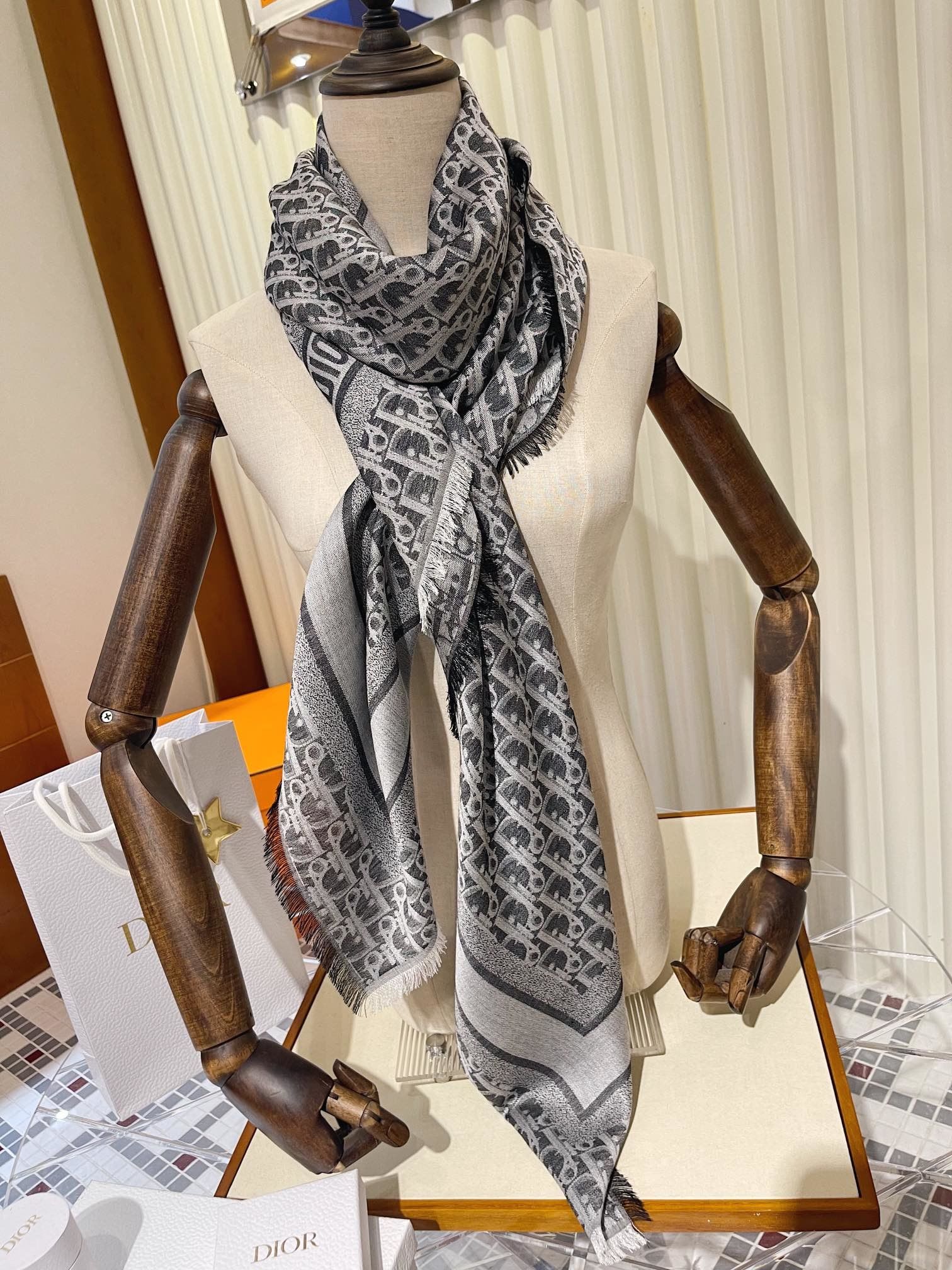 Dior Scarf DIC00124