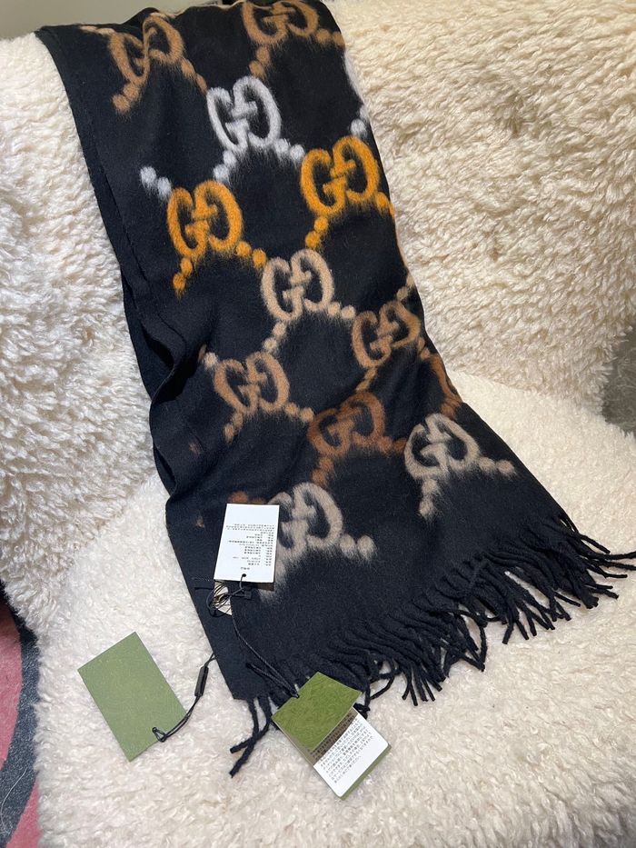 Gucci Scarf GUC00038