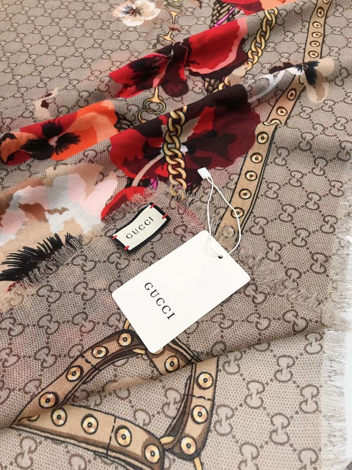 Gucci Scarf GUC00235