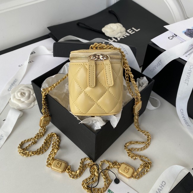 CHANEL SMALL VANITY WITH CHAIN Lambskin & Gold-Tone Metal AP2931 light yellow