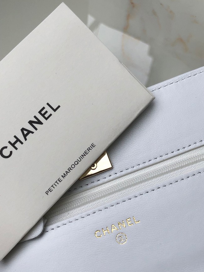 CHANEL WALLET ON CHAIN Lambskin & light Gold-Tone Metal 80892 white