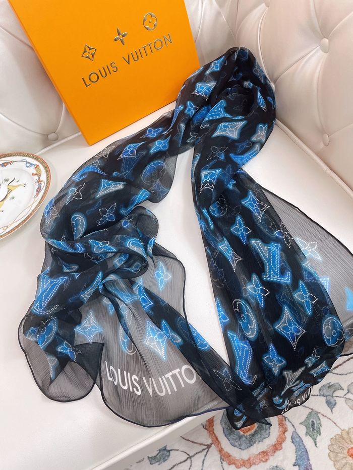 Louis Vuitton Scarf LVC00052