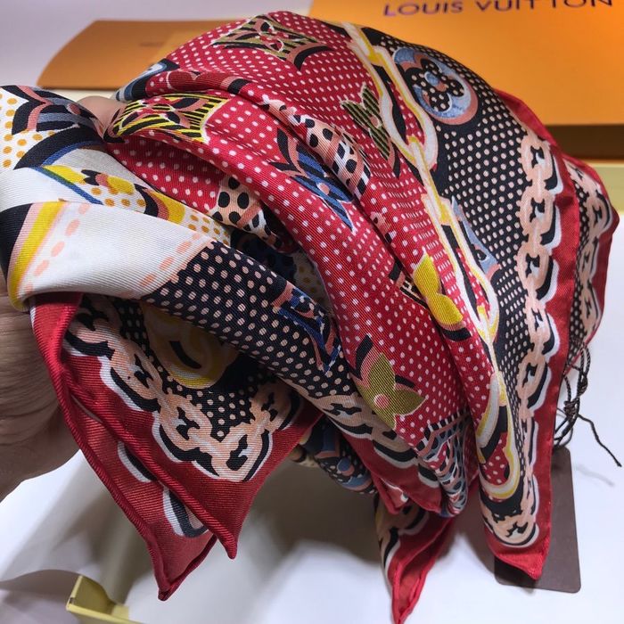 Louis Vuitton Scarf LVC00136