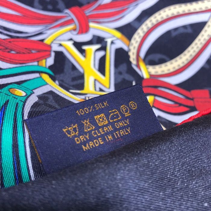 Louis Vuitton Scarf LVC00207