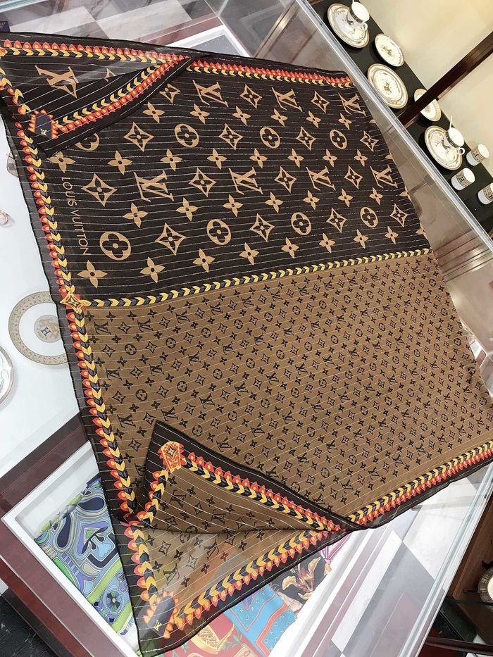 Louis Vuitton Scarf LVC00282