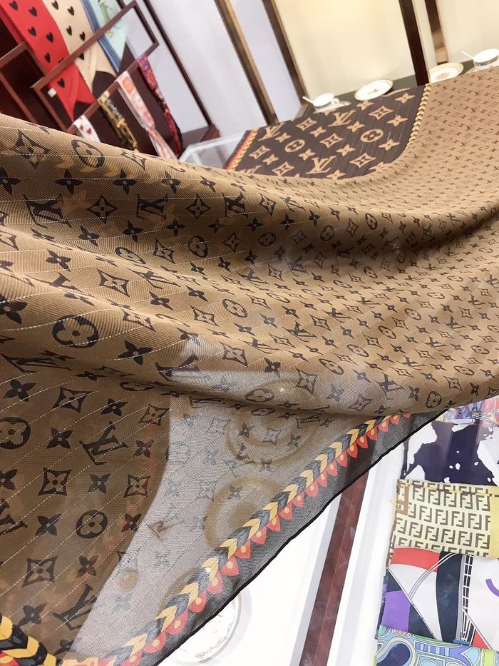 Louis Vuitton Scarf LVC00282