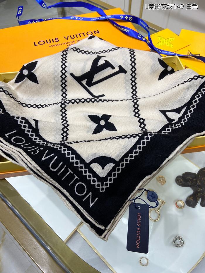 Louis Vuitton Scarf LVC00298