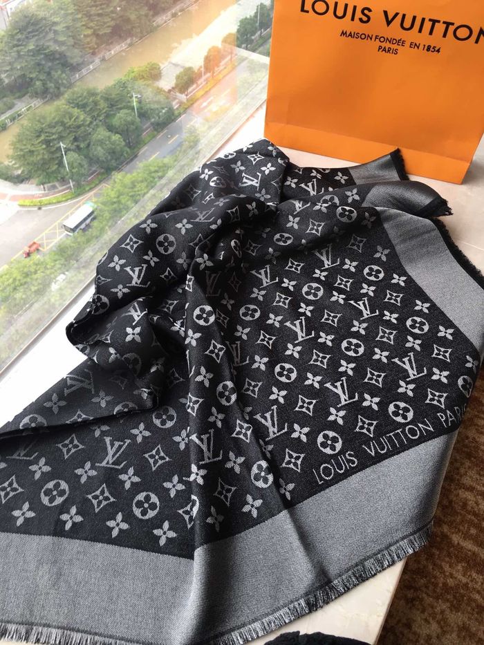 Louis Vuitton Scarf LVC00332