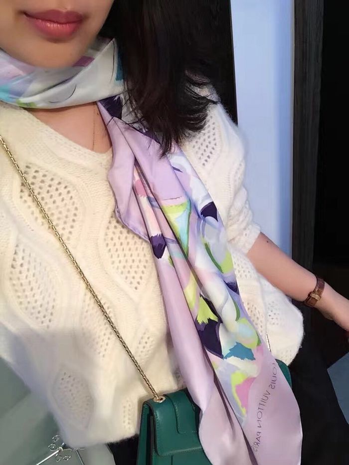 Louis Vuitton Scarf LVC00333