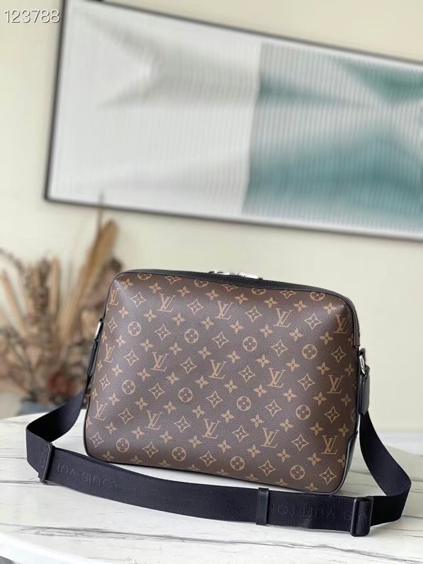 Louis Vuitton TRIO MESSENGER M40387