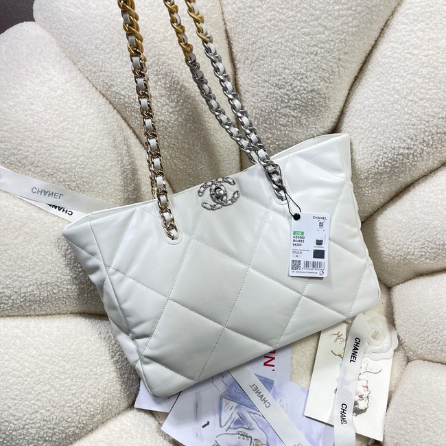 CHANEL 19 SHOPPING BAG 3660 white