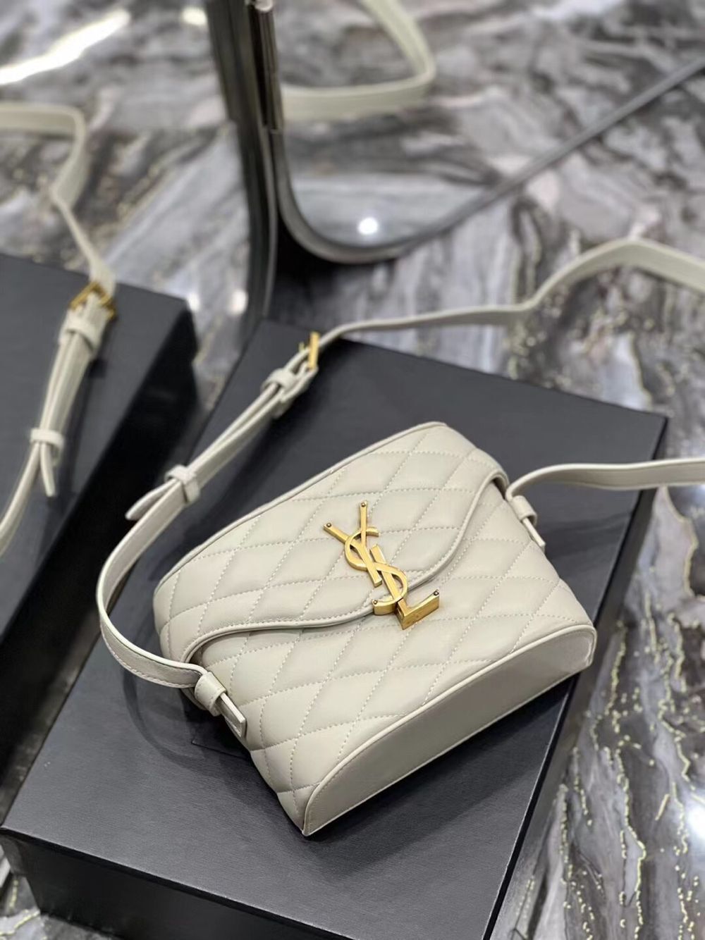 SAINT LAUREN JUNE BOX BAG IN QUILTED LAMBSKIN 7100801 cream