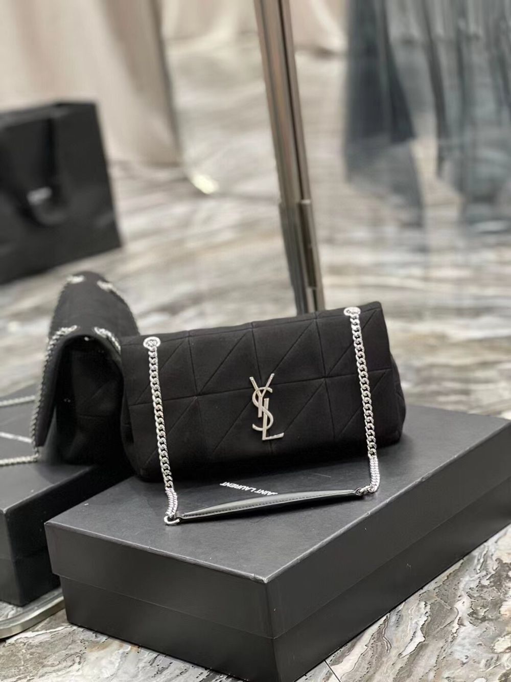 SAINT LAURENT JAMIE MEDIUM CHAIN BAG CARRE RIVE GAUCHE IN LAMBSKIN AND SUEDE 515821 black