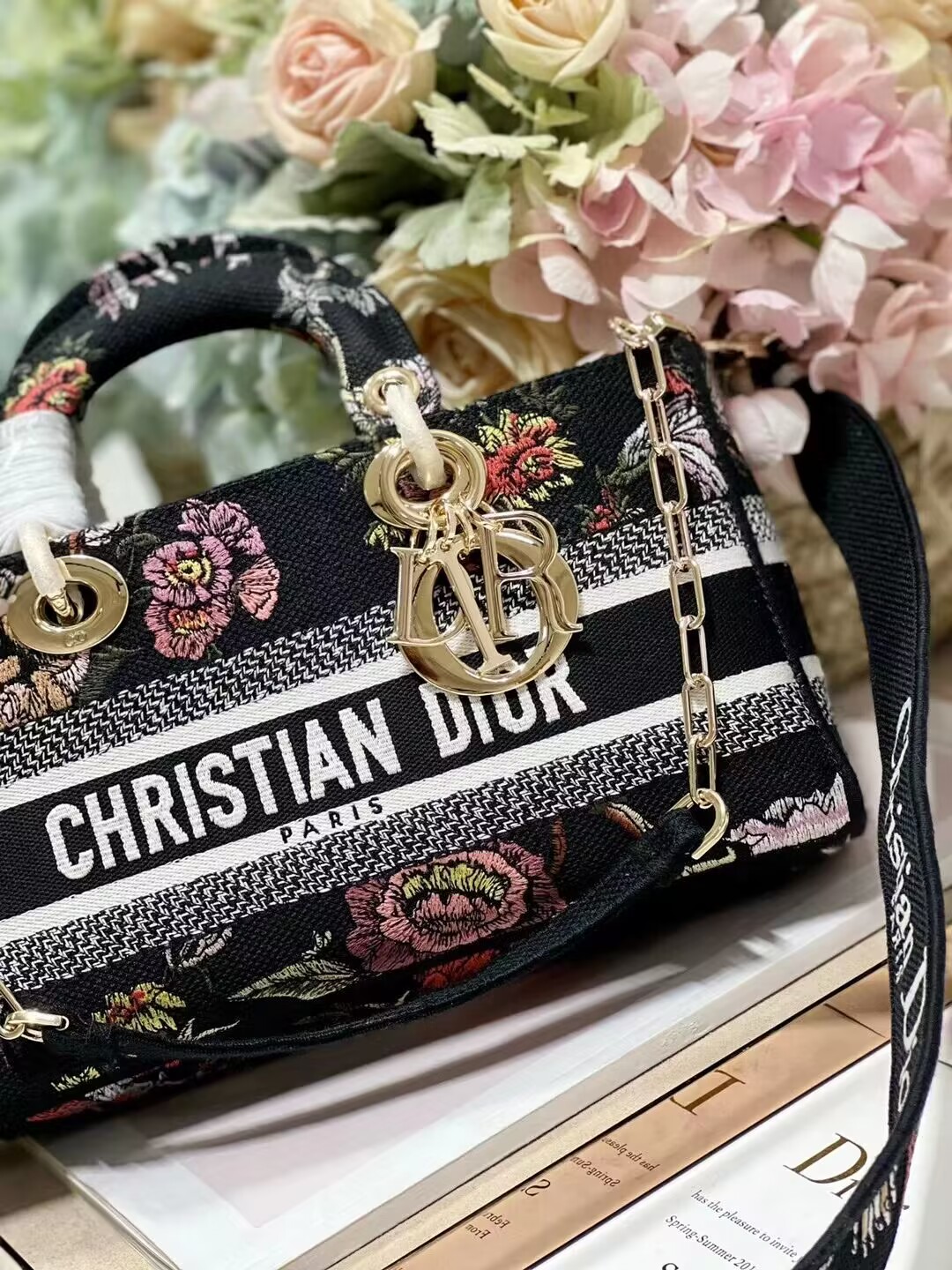 Dior MEDIUM LADY D-JOY BAG Multicolor Embroidery M0540ON