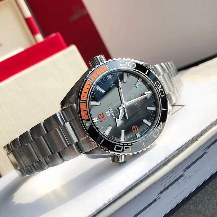 Omega Watch OMW00697