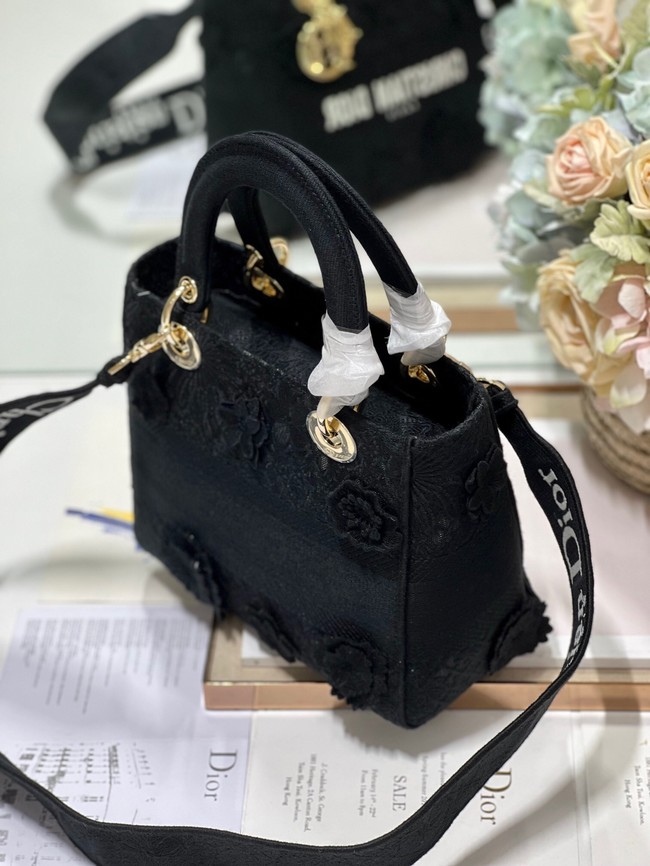 MEDIUM DIOR OR LADY D-LITE BAG M0565OIAU black