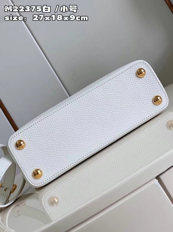 Louis Vuitton Capucines BB M21043 white