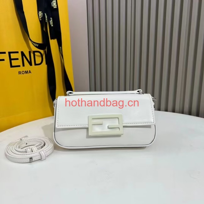 Fendi Baguette leather bag F1531 white