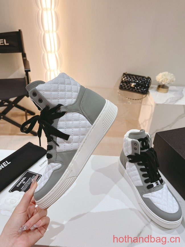 Chanel Sneaker 93629-3