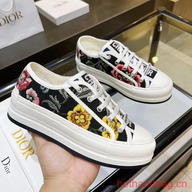 WALK N DIOR SNEAKER Dior Oblique Embroidered Cotton 93626-8