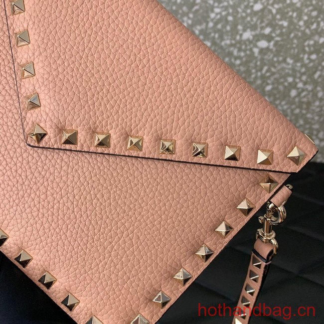 VALENTINO GARAVANI ROCKSTUD Clutch 0P87 pink