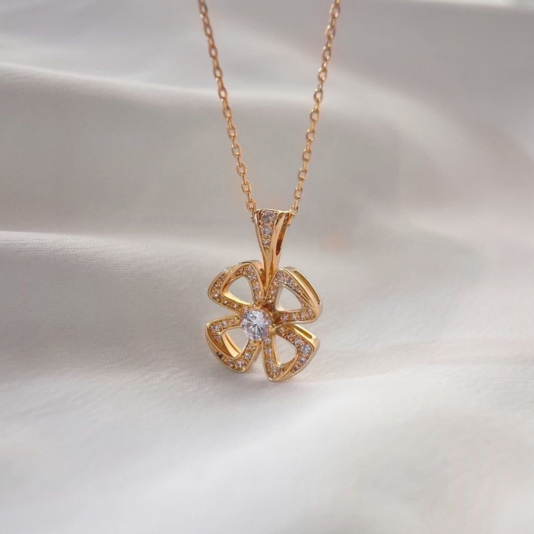 BVLGARI NECKLACE CE14008