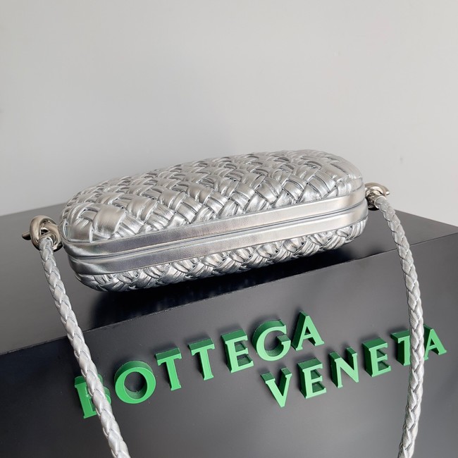 Bottega Veneta Knot With Chain A776662 gray