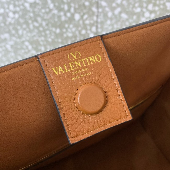 VALENTINO Alltime medium grain calfskin bag B0Q18 brown