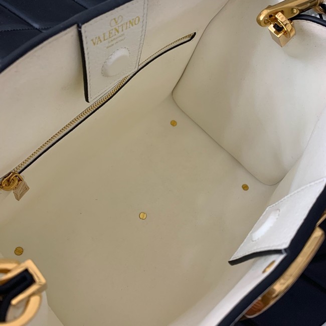   VALENTINO Alltime medium grain calfskin bag B0Q18 white