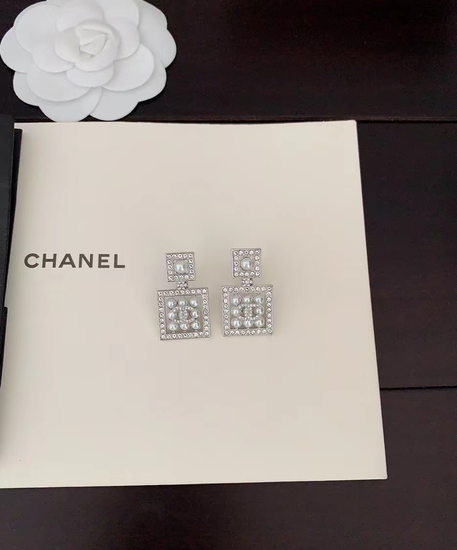 Chanel Earrings CE14208