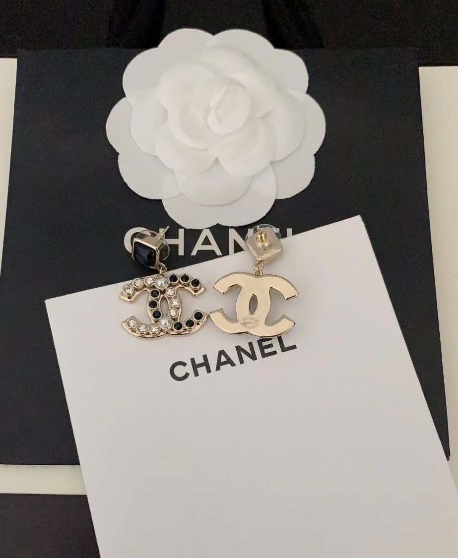 Chanel Earrings CE14219