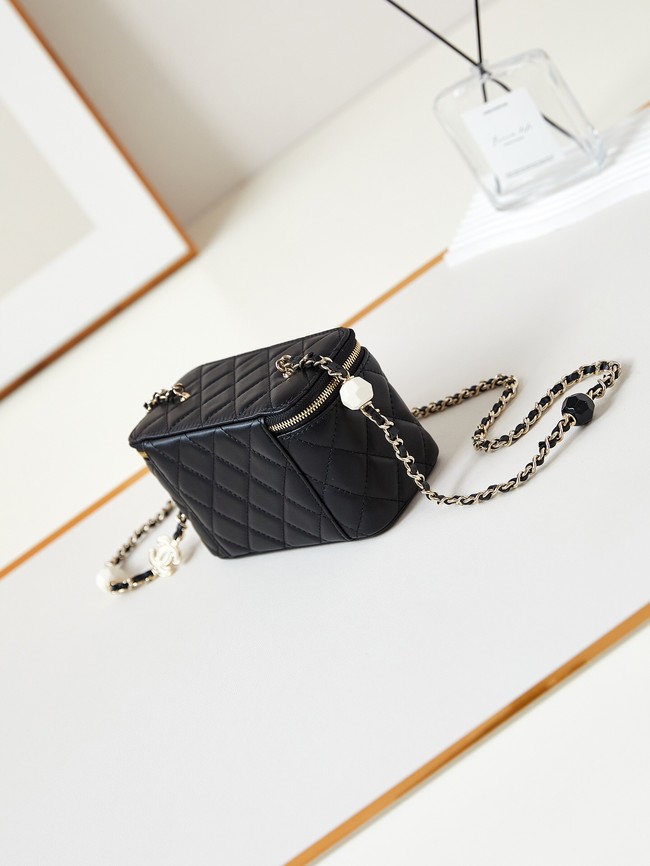 CHANEL MINI CLUTCH WITH CHAIN AP3231 black