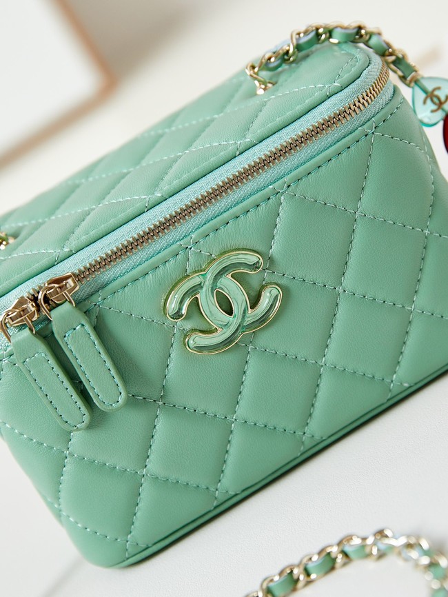 CHANEL MINI CLUTCH WITH CHAIN AP3231 green