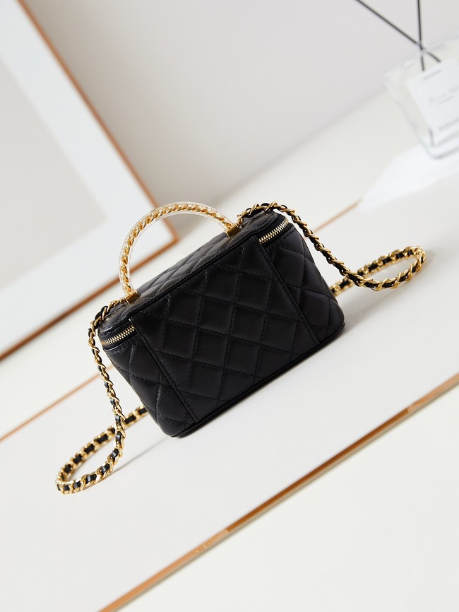 CHANEL MINI CLUTCH WITH CHAIN AP3820 black