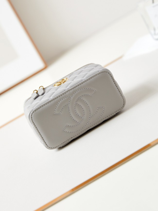 CHANEL MINI CLUTCH WITH CHAIN AP3820 light gray